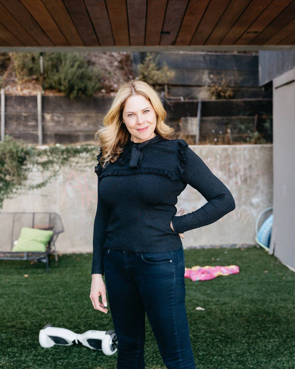 Mary Mccormack In Her Backyard Wallpaper