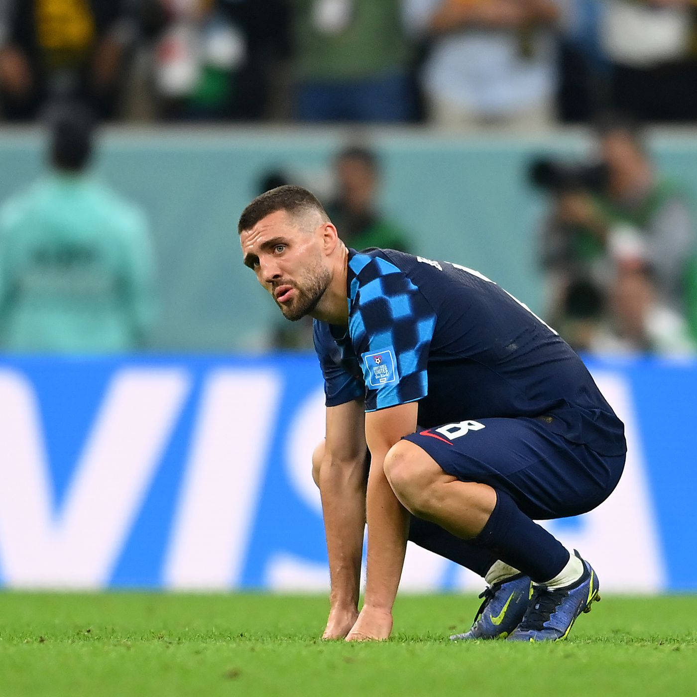 Mateo Kovacic Squat Wallpaper