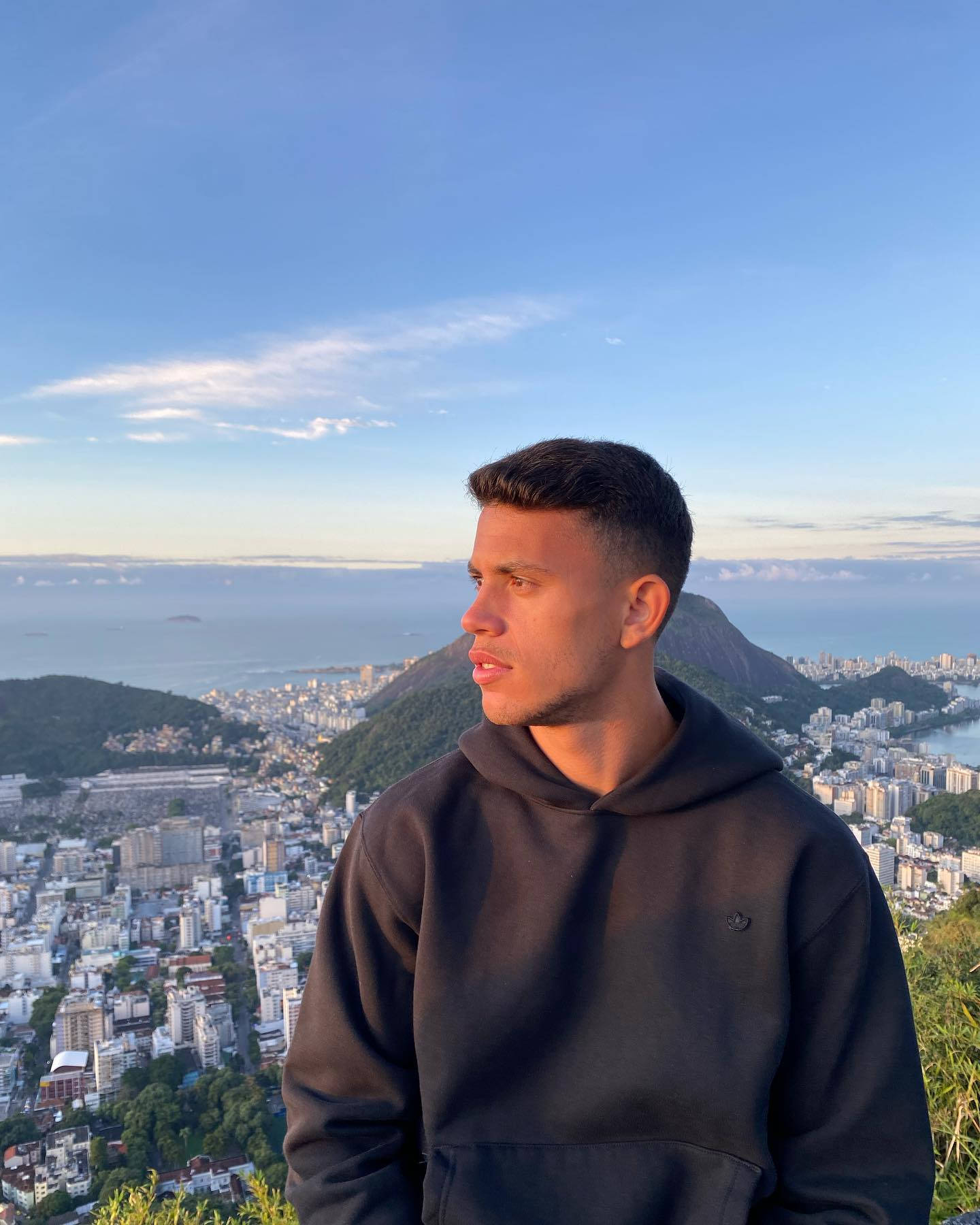 Matheus Nunes With Overlooking View Wallpaper