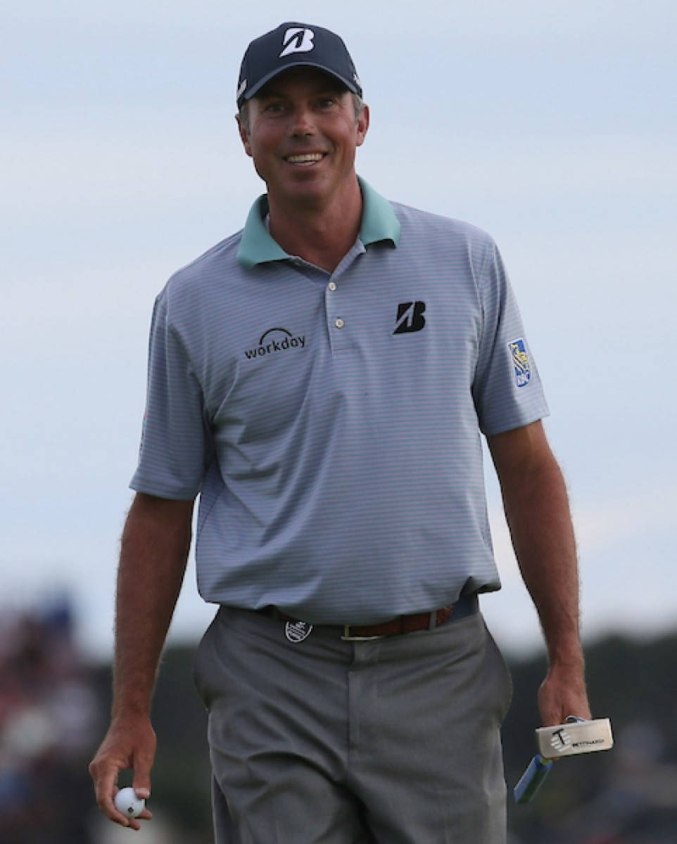 Matt Kuchar In Gray Shirt Phone Wallpaper