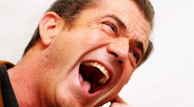 Mel Gibson Being Joyful Wallpaper
