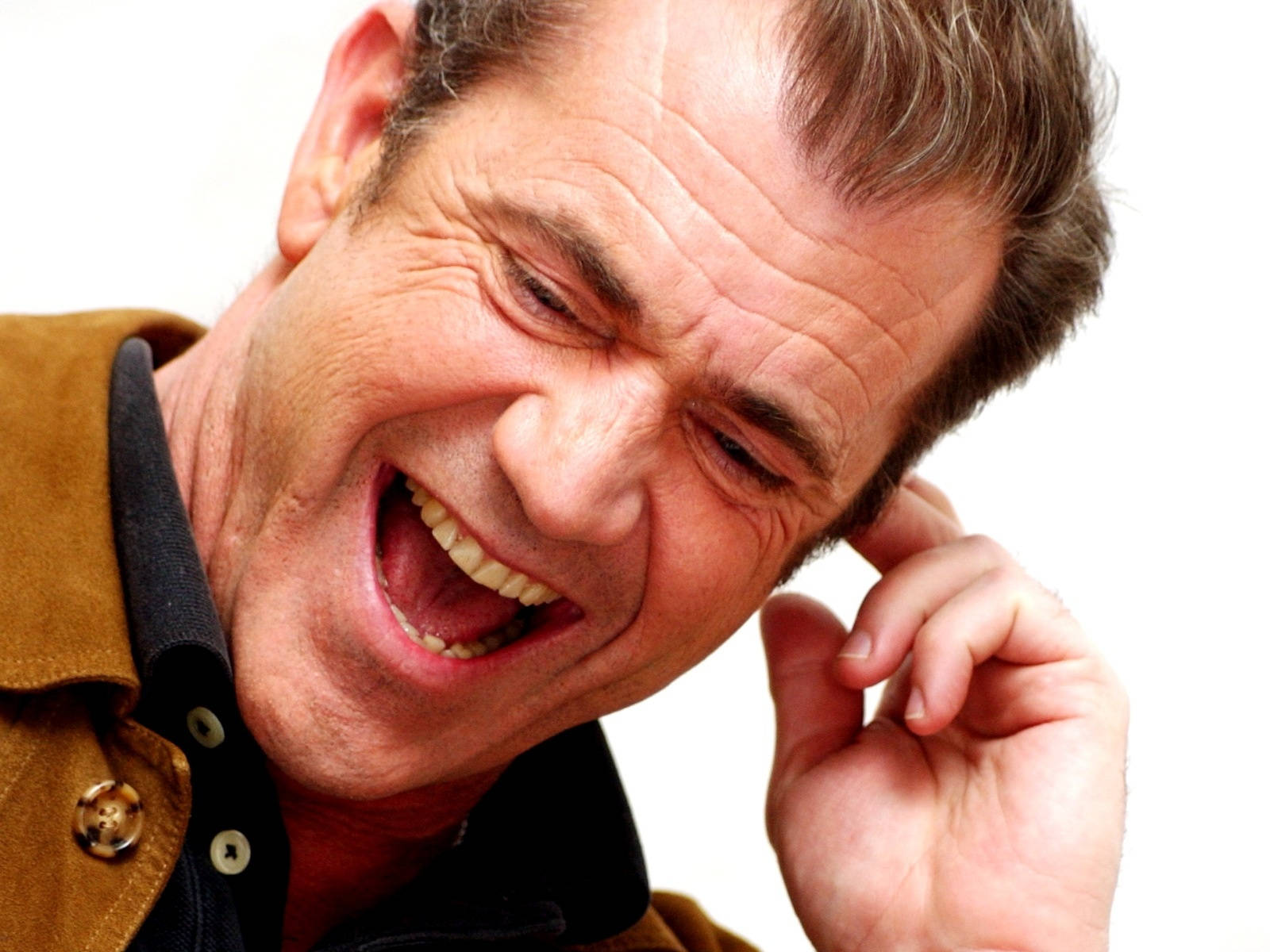 Mel Gibson Laughing Hard Wallpaper