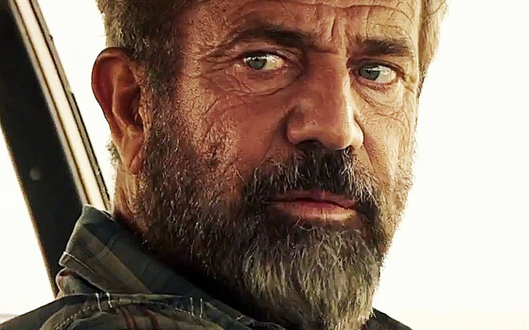 Mel Gibson Teary-eyed Look Wallpaper