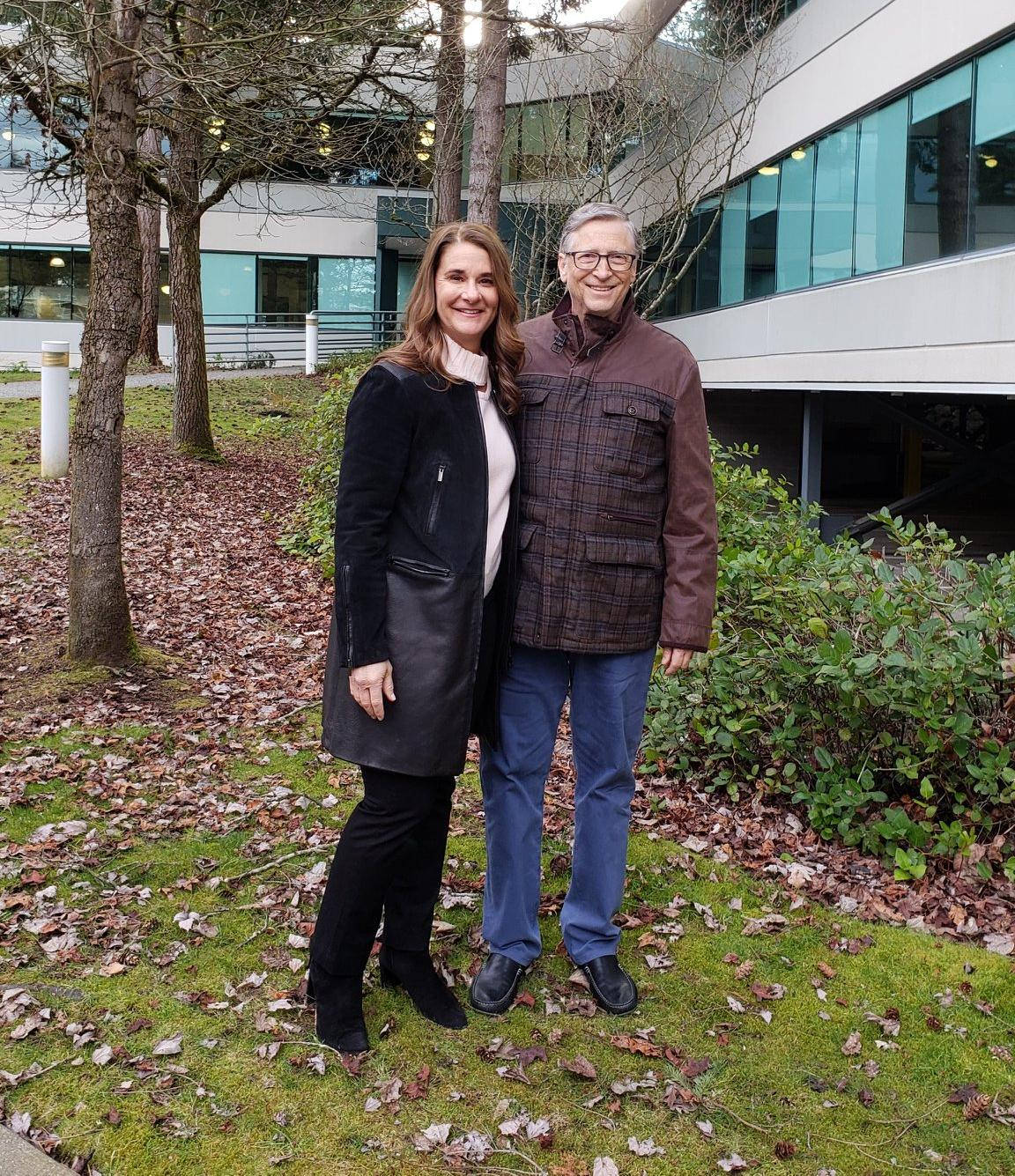 Melinda French Gates And Bill Gates Outdoor Shot Wallpaper