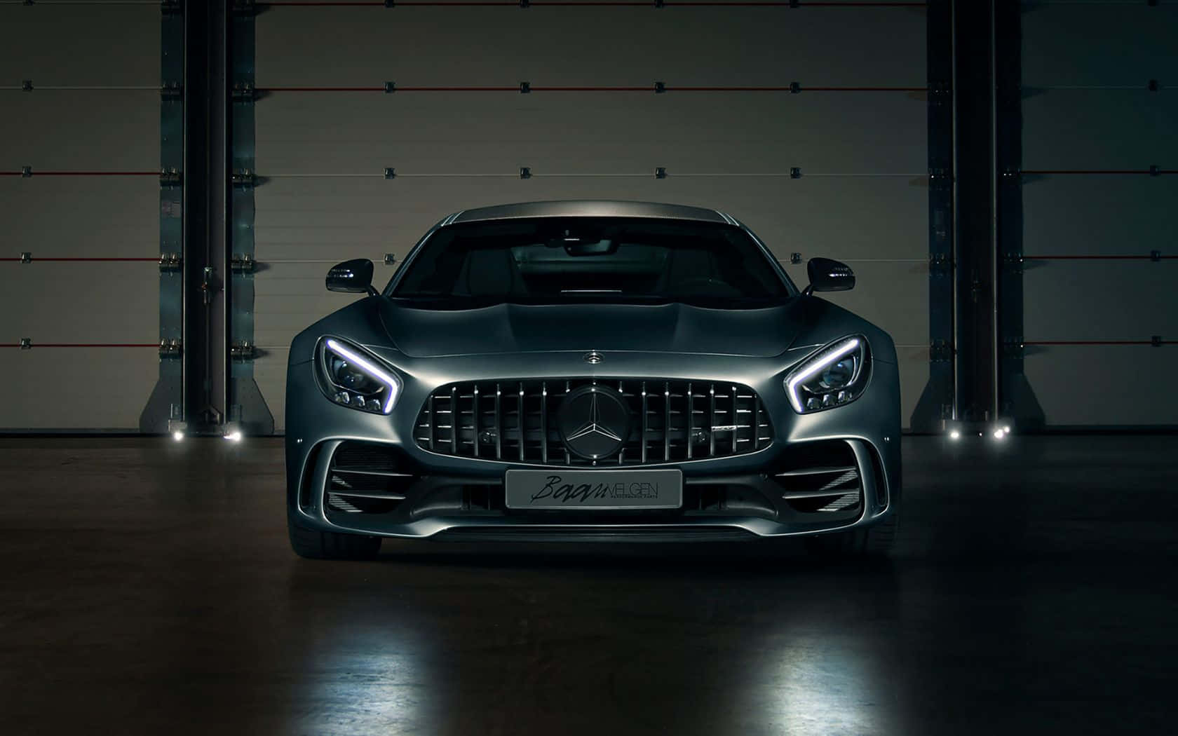 Mercedes Black: Timeless Luxury Wallpaper