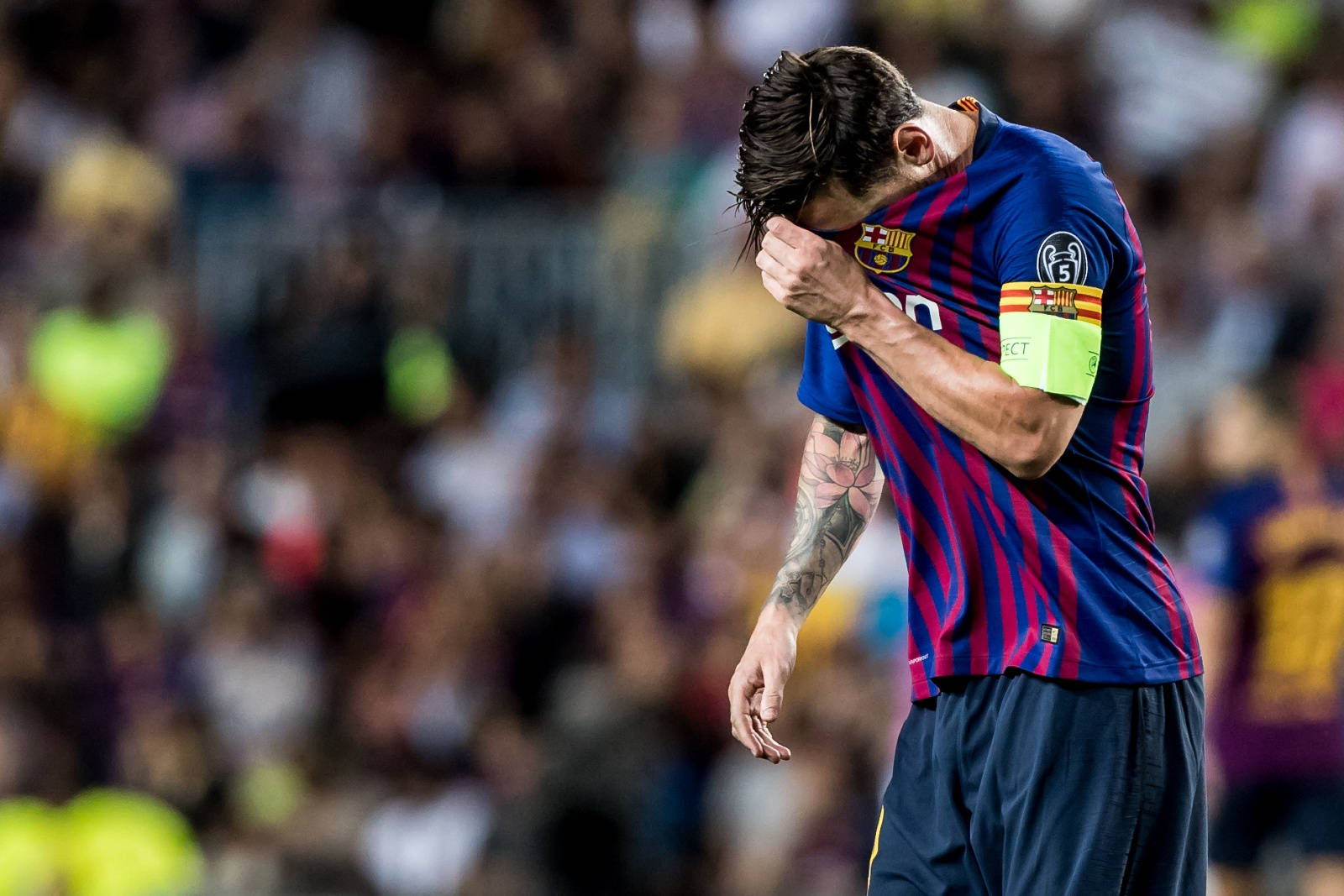 Messi 2021 Wiping His Face Wallpaper