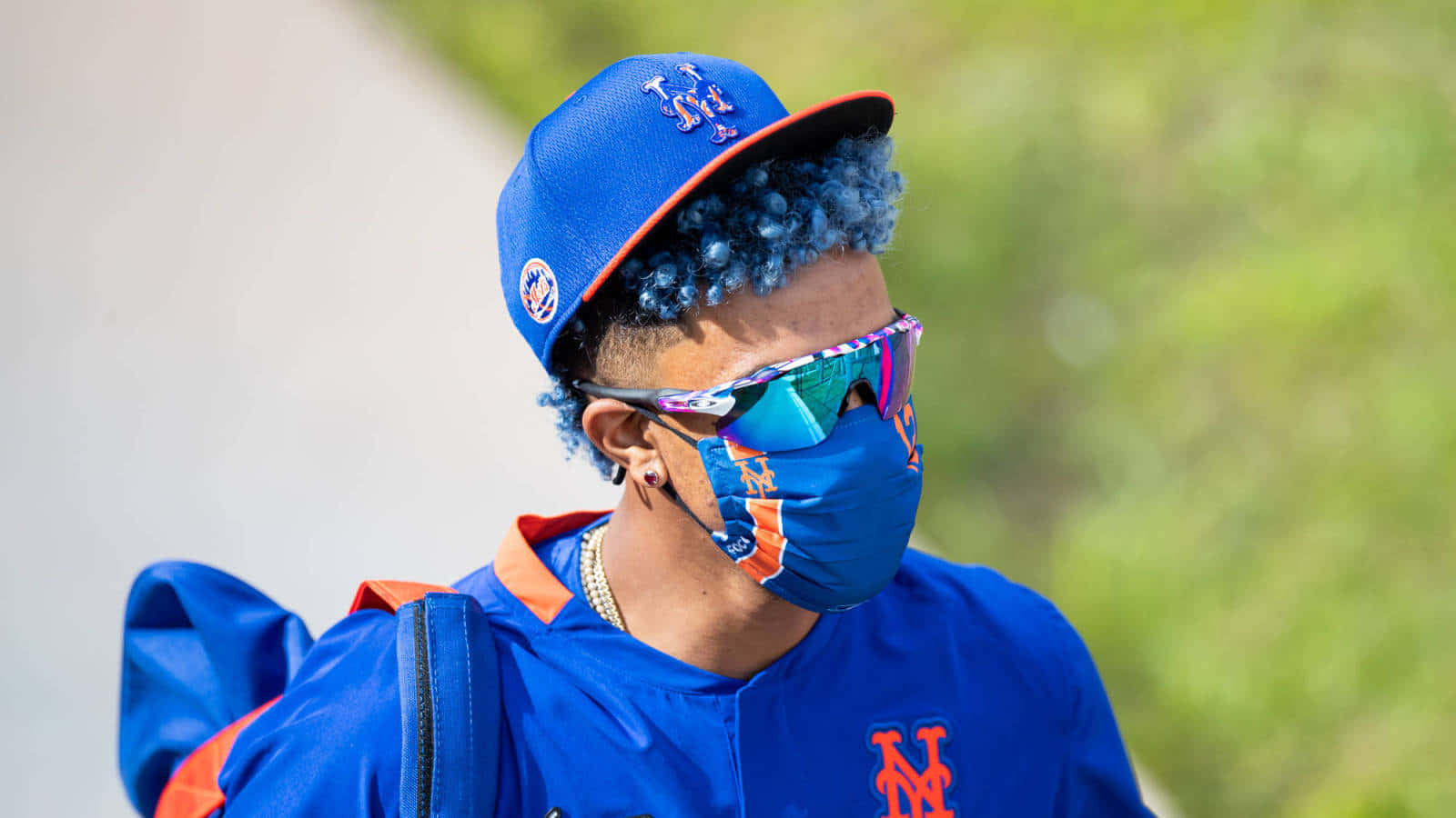 Mets Player Blue Hairand Mask Wallpaper