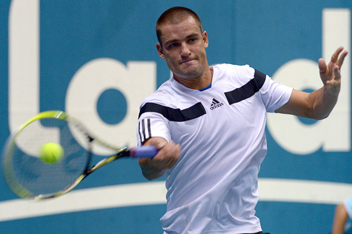 Mikhail Youzhny In Action Wallpaper