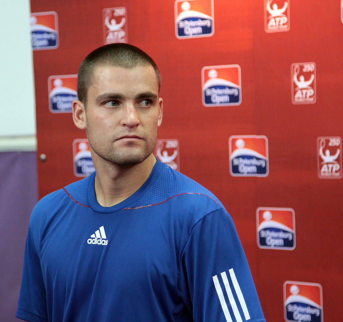 Mikhail Youzhny Looking Sideways Wallpaper