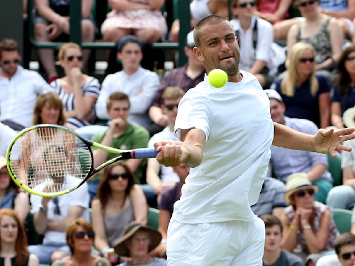 Mikhail Youzhny Playing Tennis Wallpaper