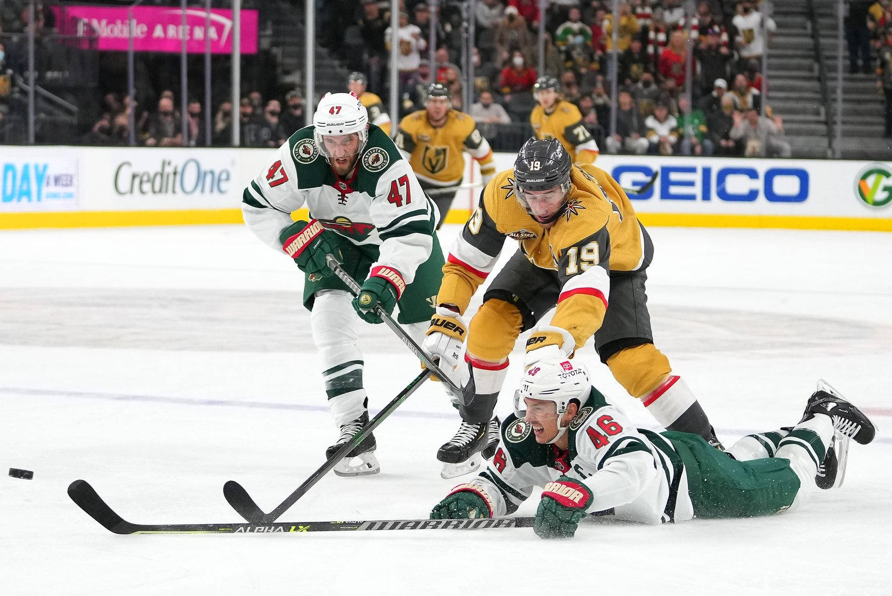 Minnesota Wild Captain Jared Spurgeon Against Vegas Golden Knights Wallpaper