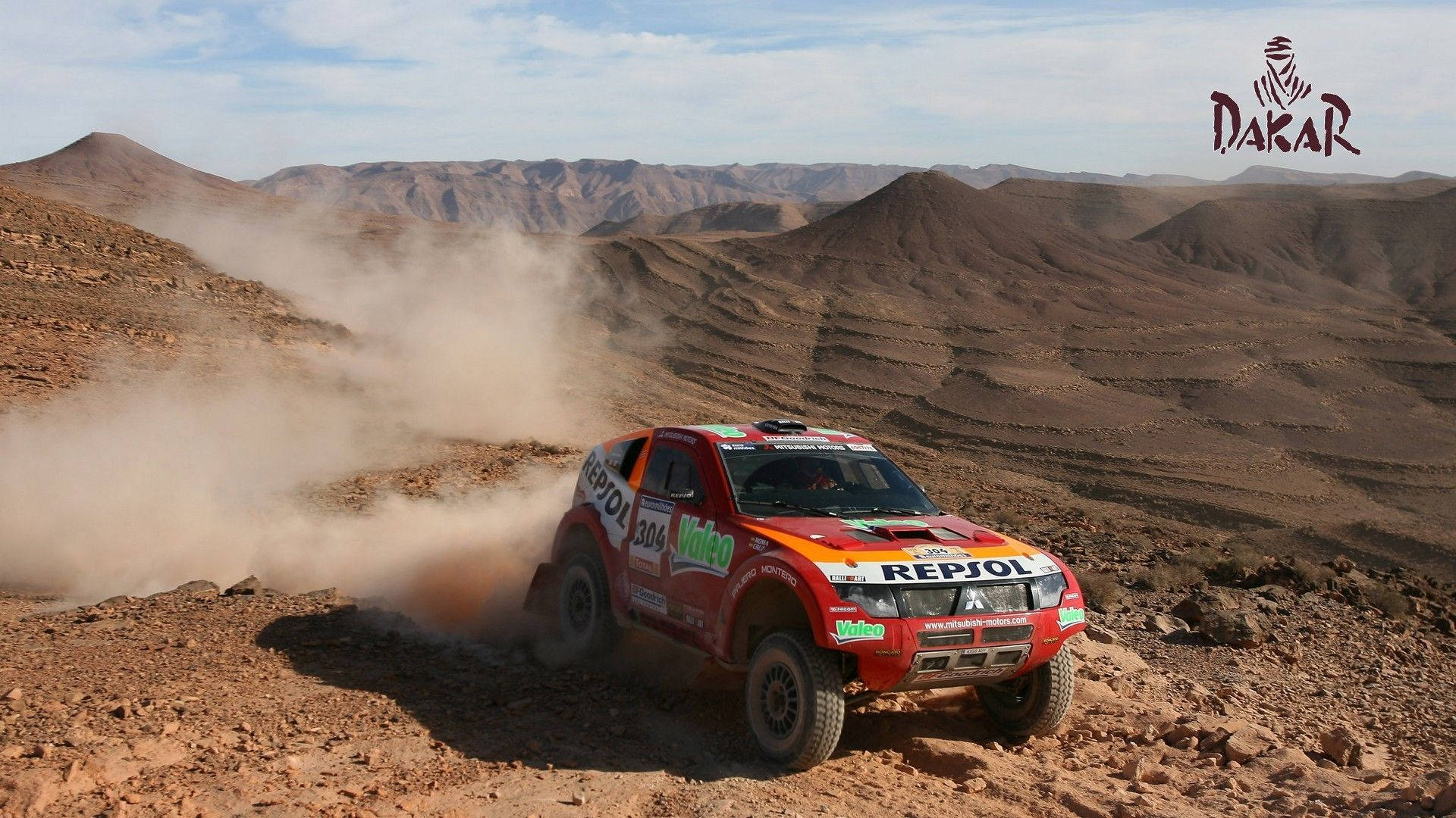 Download free Mitsubishi Pajero In Dakar Desert Wallpaper - MrWallpaper.com