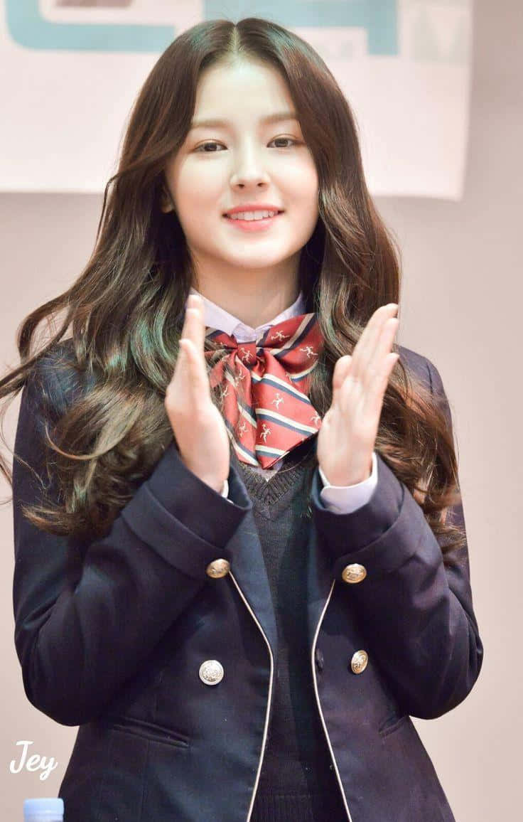 Momoland Member Clapping Smile Wallpaper