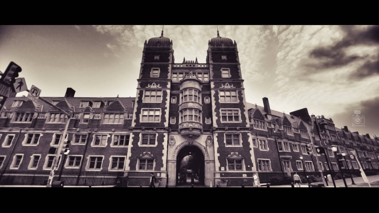 Monochrome Image Of College Hall At University Of Pennsylvania Wallpaper