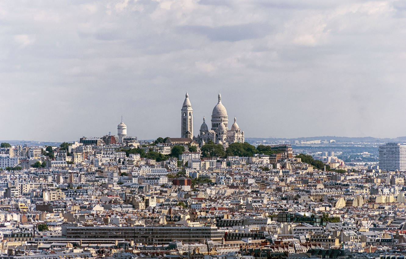 Montmartre And Sacre Coeur Basilica View Wallpaper