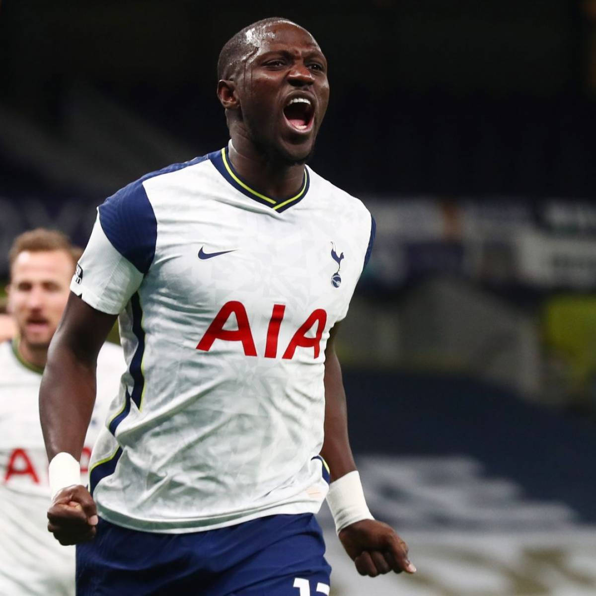 Moussa Sissoko Shouting With Closed Fists Wallpaper