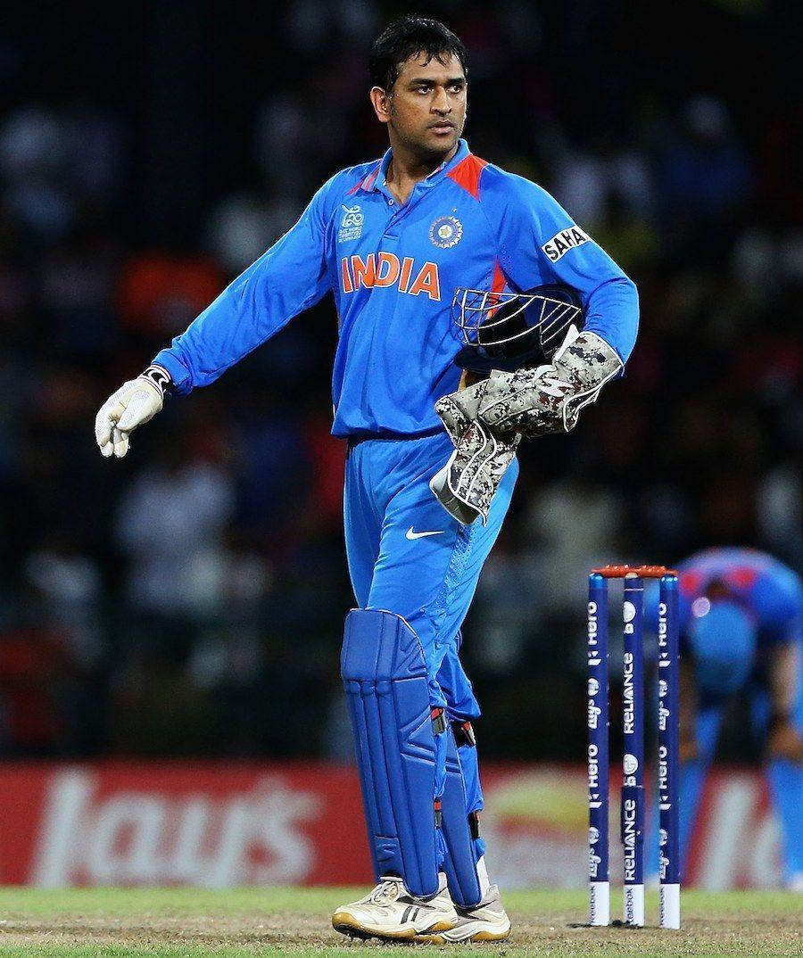 Ms Dhoni Right Hand Batter Wallpaper