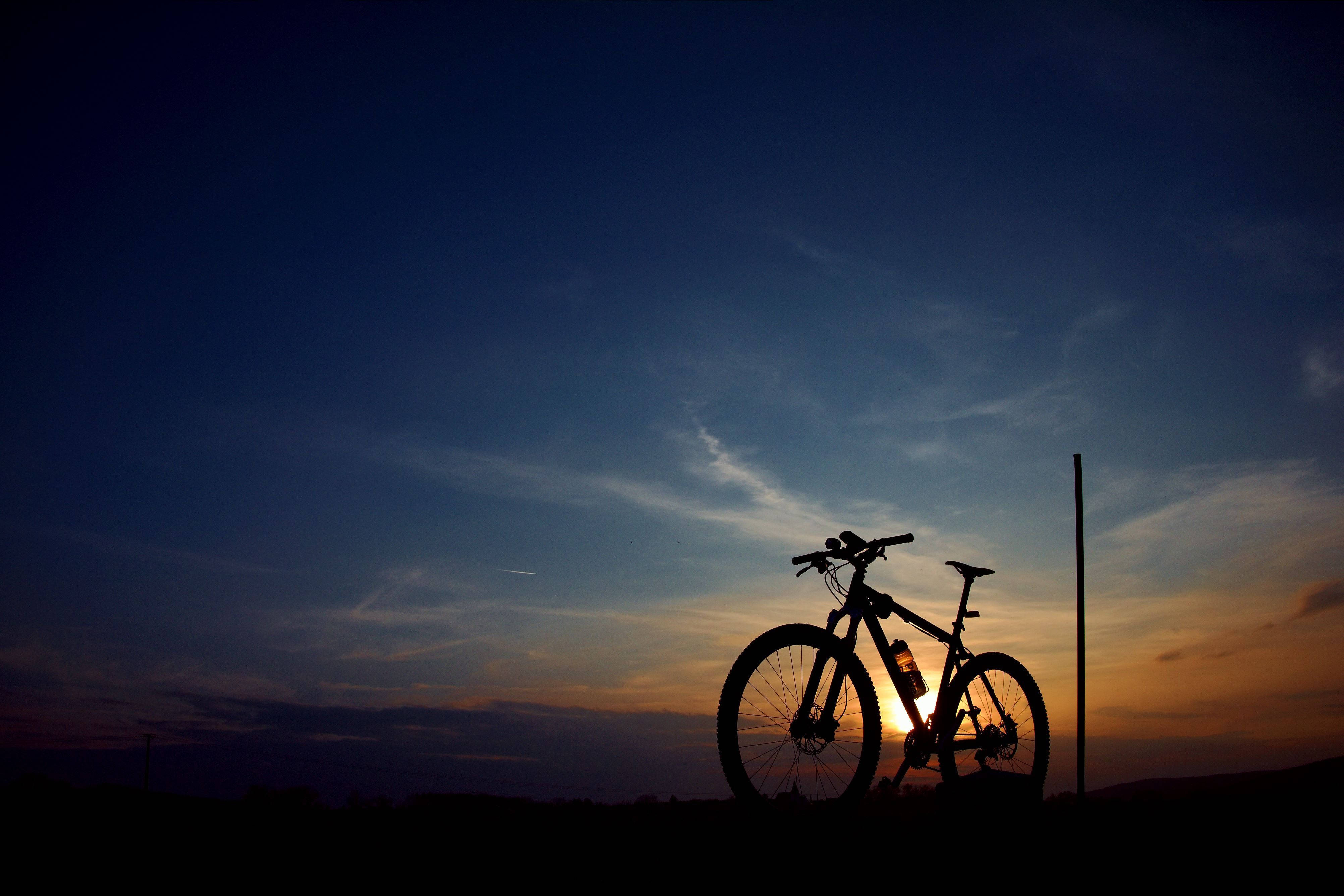 Mtb Silhoutte And Sunset View Wallpaper
