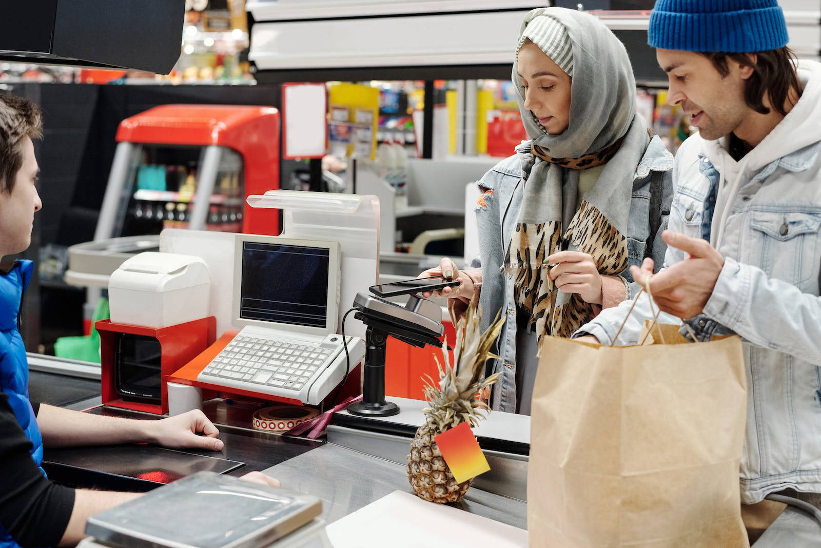 Muslim Couple At Supermarket Wallpaper