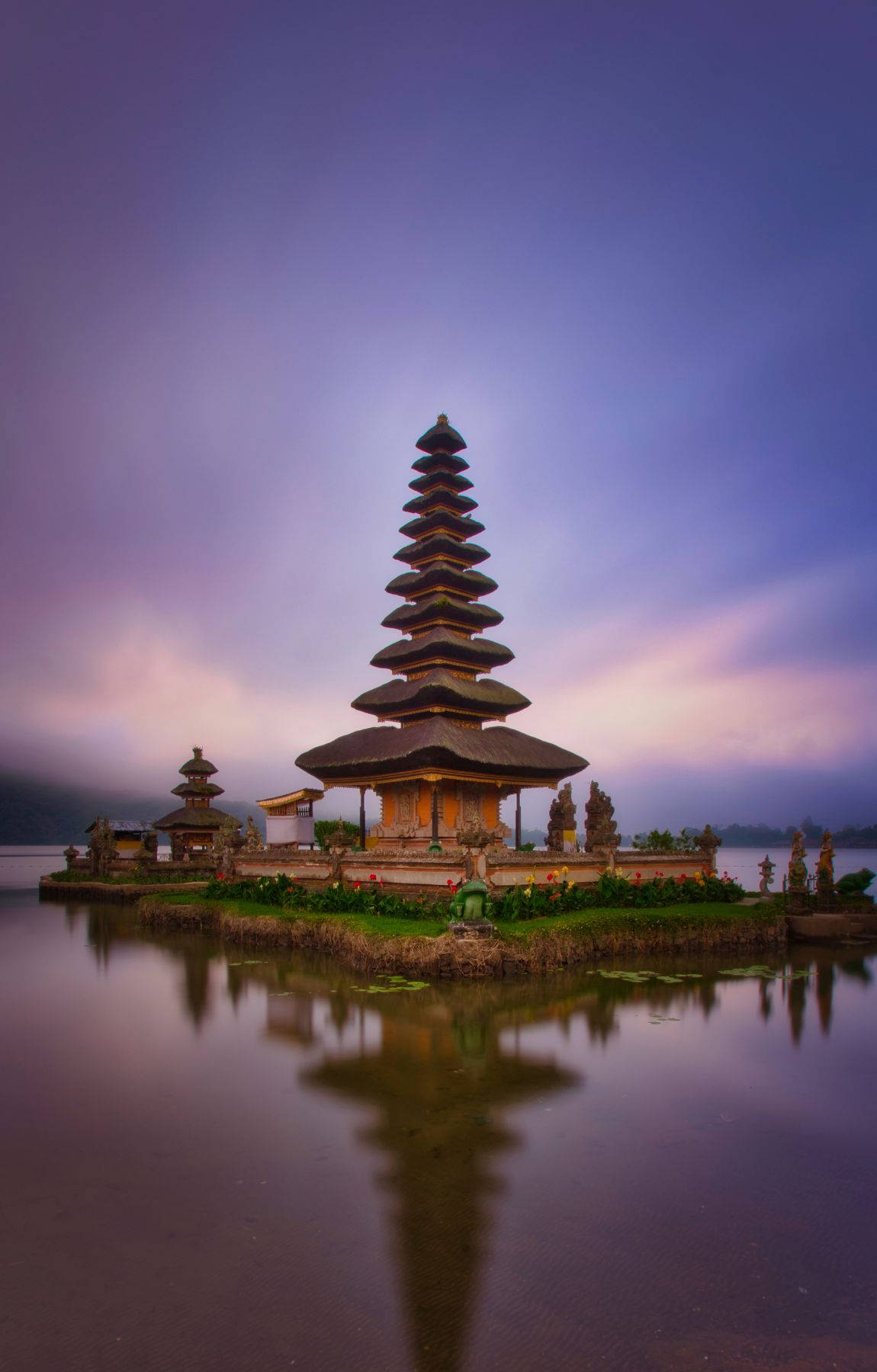 Mystical Serenity At Ulun Danu Beratan Temple, Bali Wallpaper