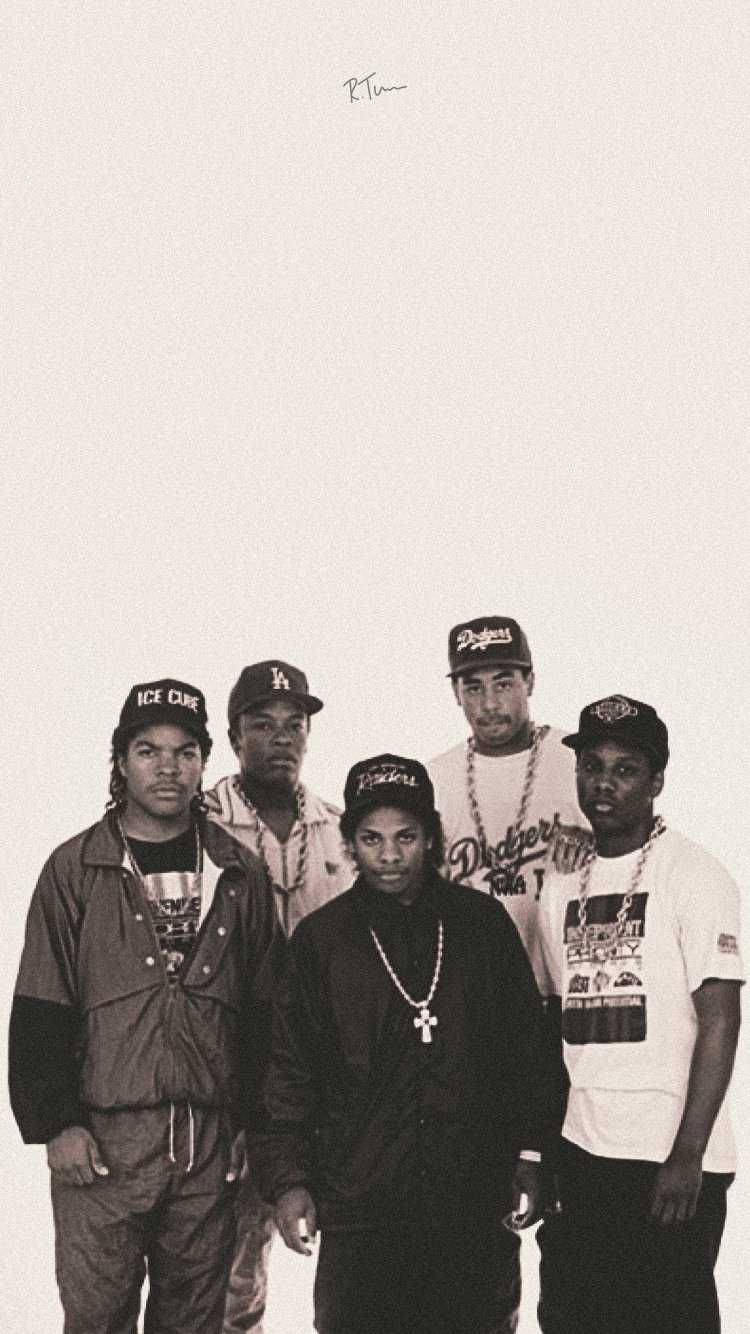 N.w.a. 90s Hip Hop Members Vintage Portrait Wallpaper