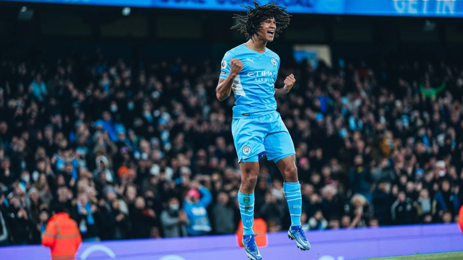 Nathan Ake Awesome Jump Shot Wallpaper