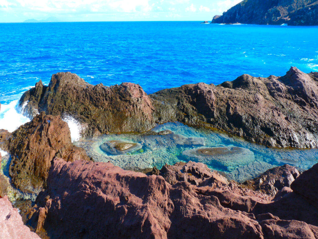 Natural Pools Of Back Bay, Sint Maarten Wallpaper