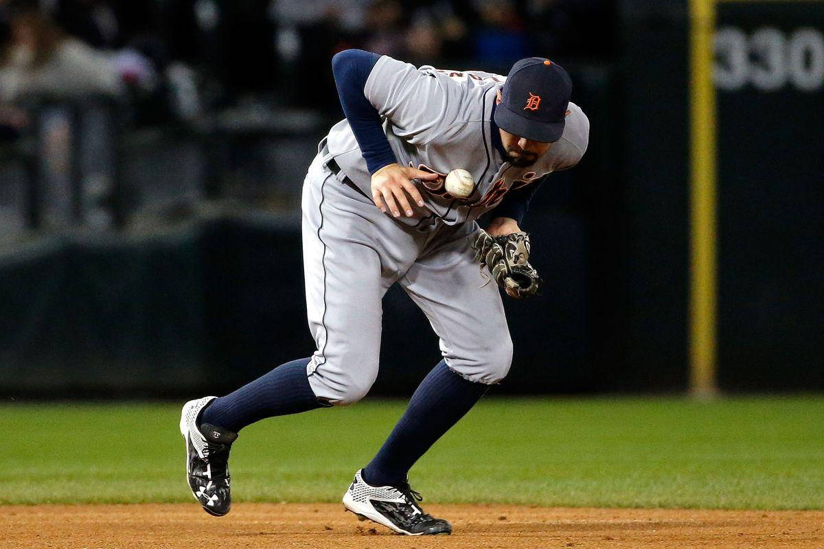 Nick Castellanos Prepares To Catch Ball Wallpaper