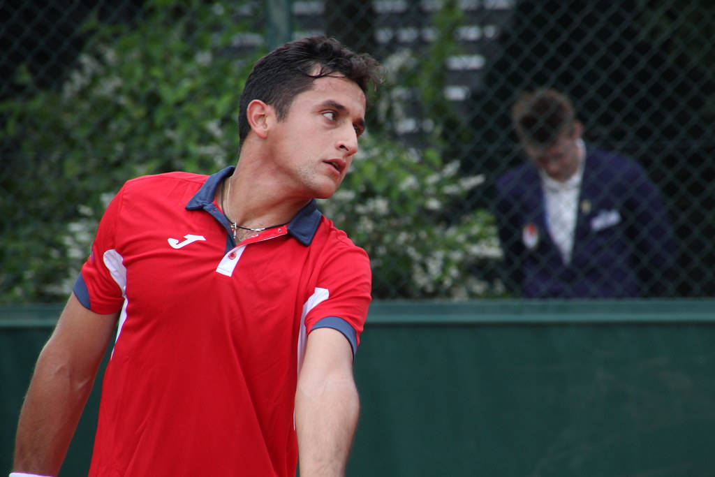 Nicolas Almagro Preparing Serve Wallpaper