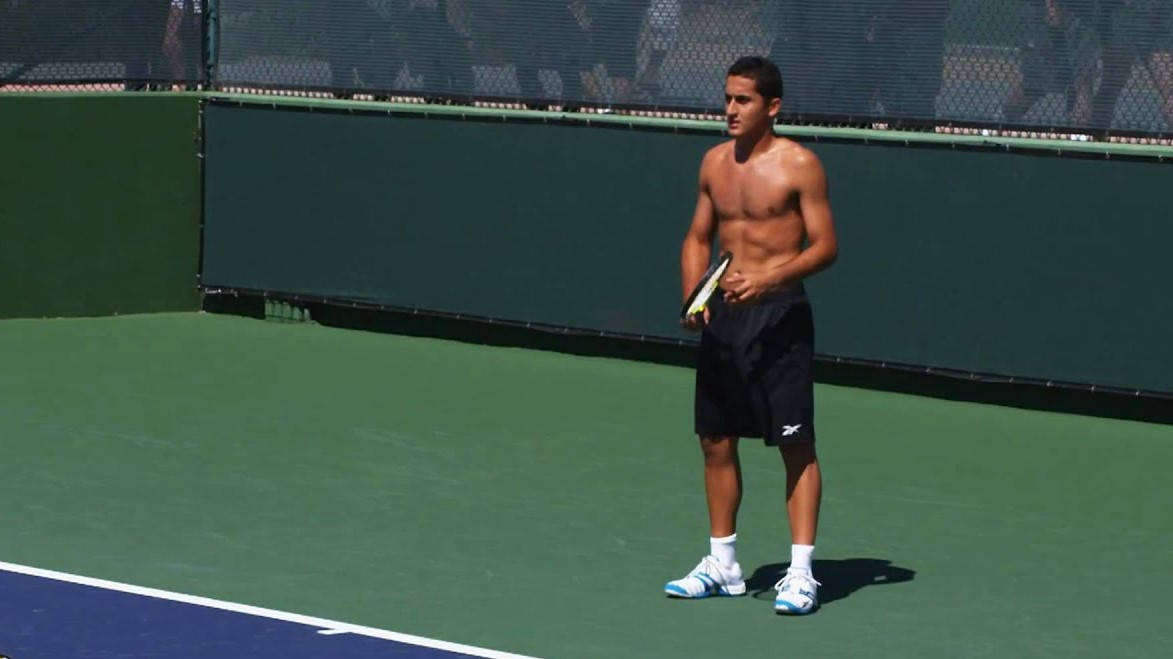 Nicolas Almagro Shirtless On Court Wallpaper