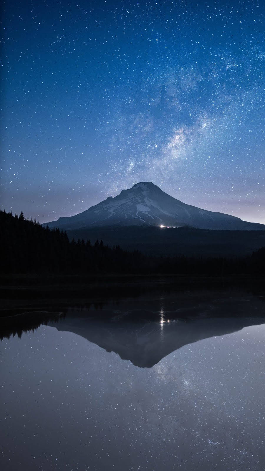 Night Mountain Reflection Wallpaper