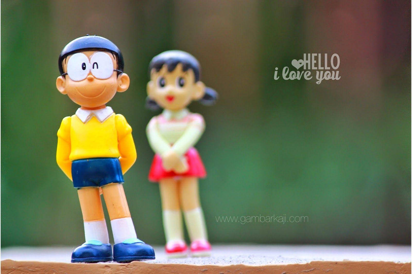 Nobita Shizuka Love Toy Figurine Wallpaper