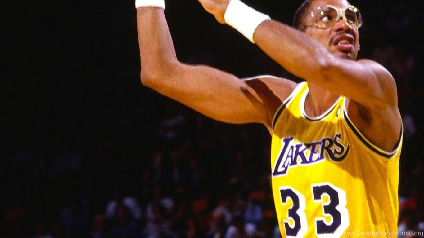 Number 33 Kareem Abdul-jabbar Wallpaper