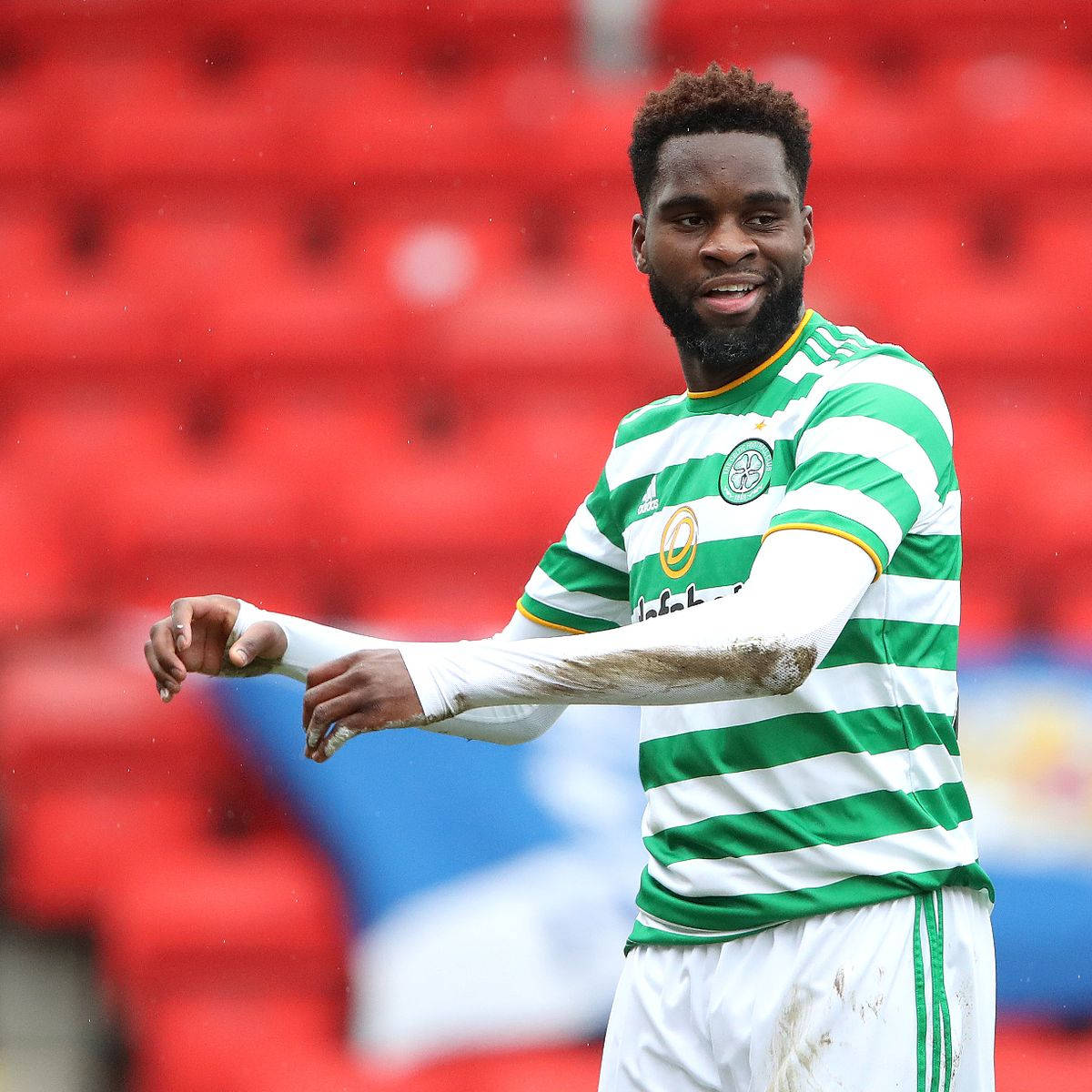 Odsonne Edouard With Muddy Sleeves Wallpaper