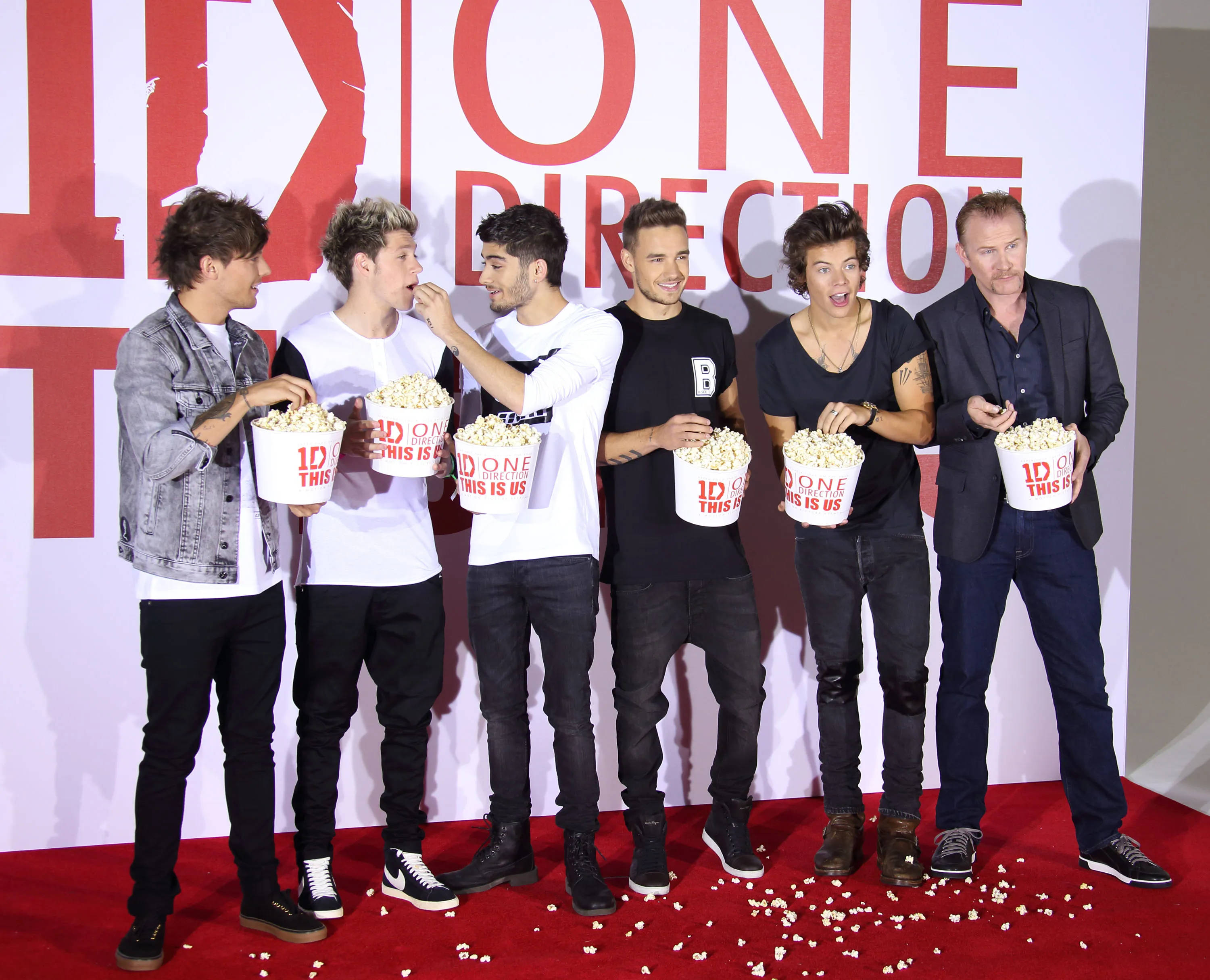 One Direction Aesthetic Popcorn Wallpaper