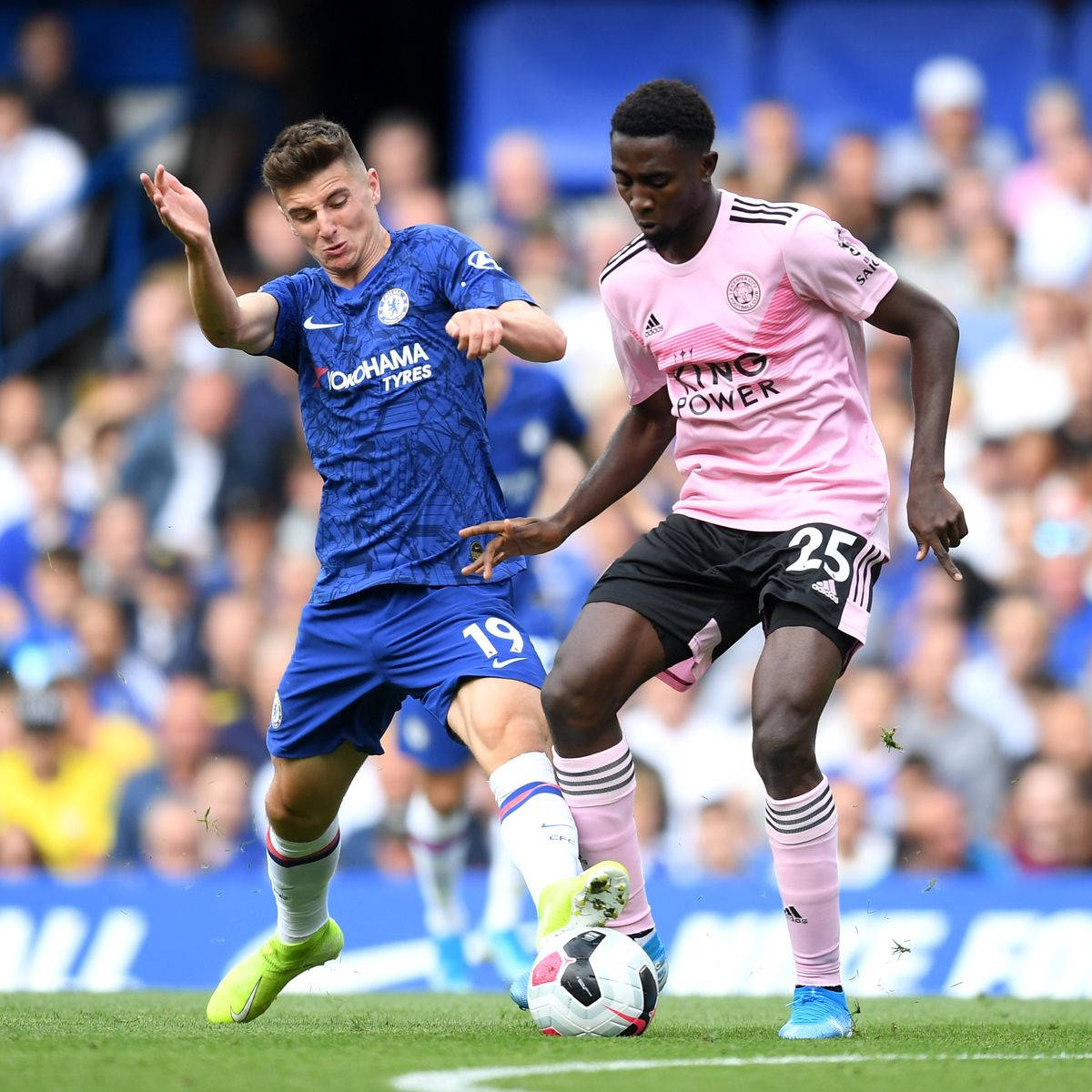 Onyinye Ndidi Fighting For The Ball Wallpaper