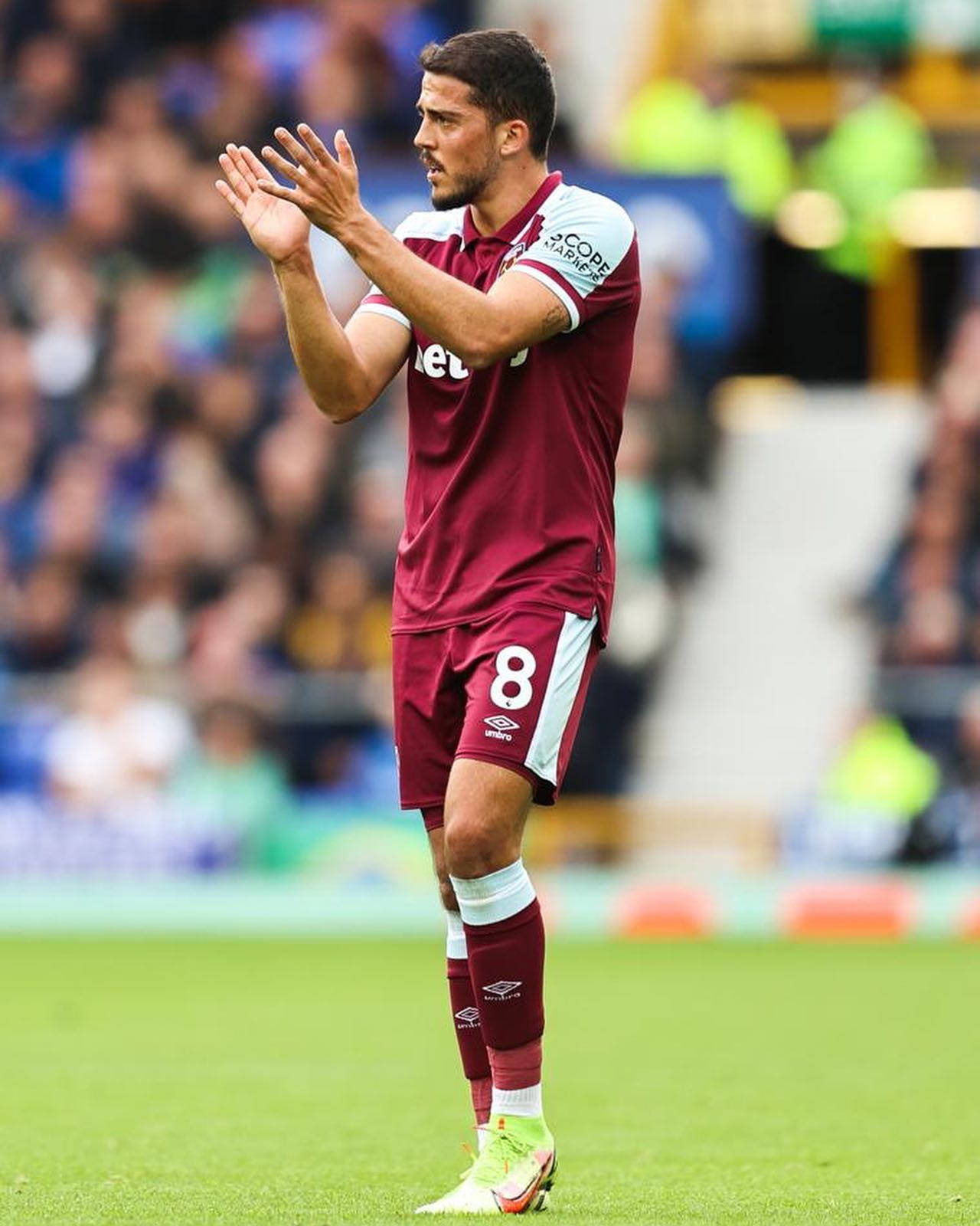 Pablo Fornals Full Body Wallpaper