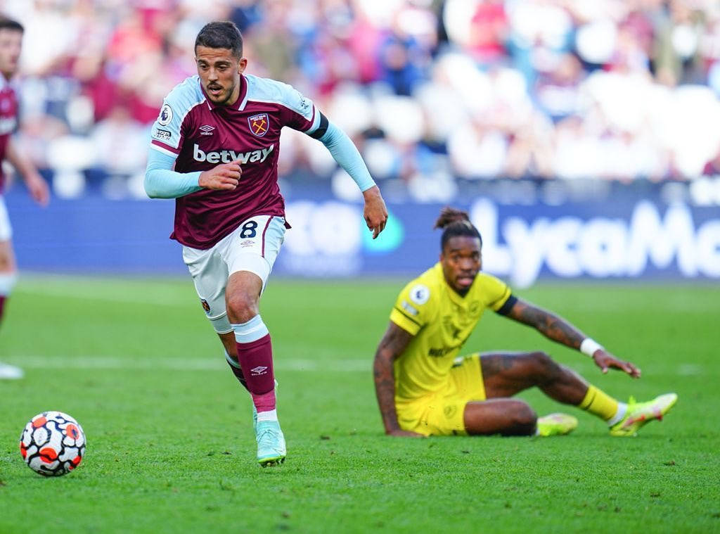 Pablo Fornals Stealing Wallpaper