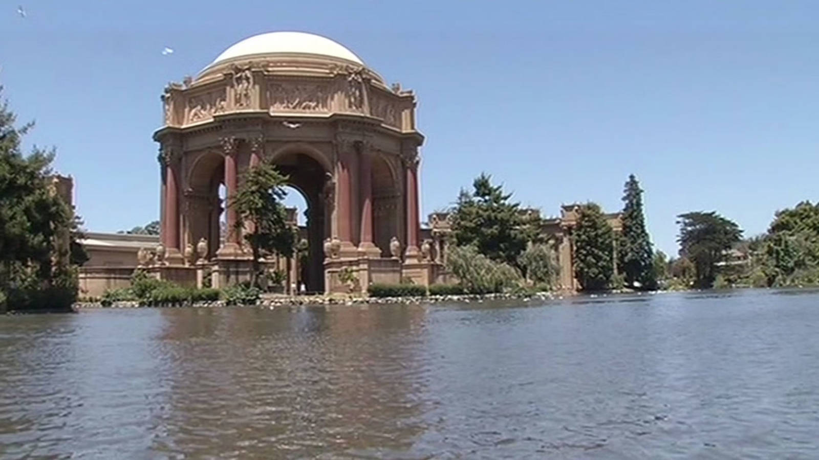 Palace Of Fine Arts Ground Wallpaper