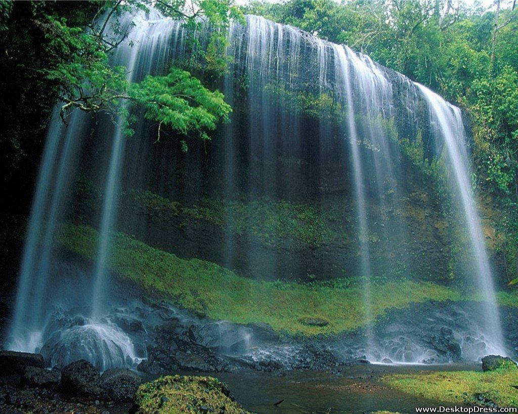Palau Nggardmau Waterfall Wallpaper