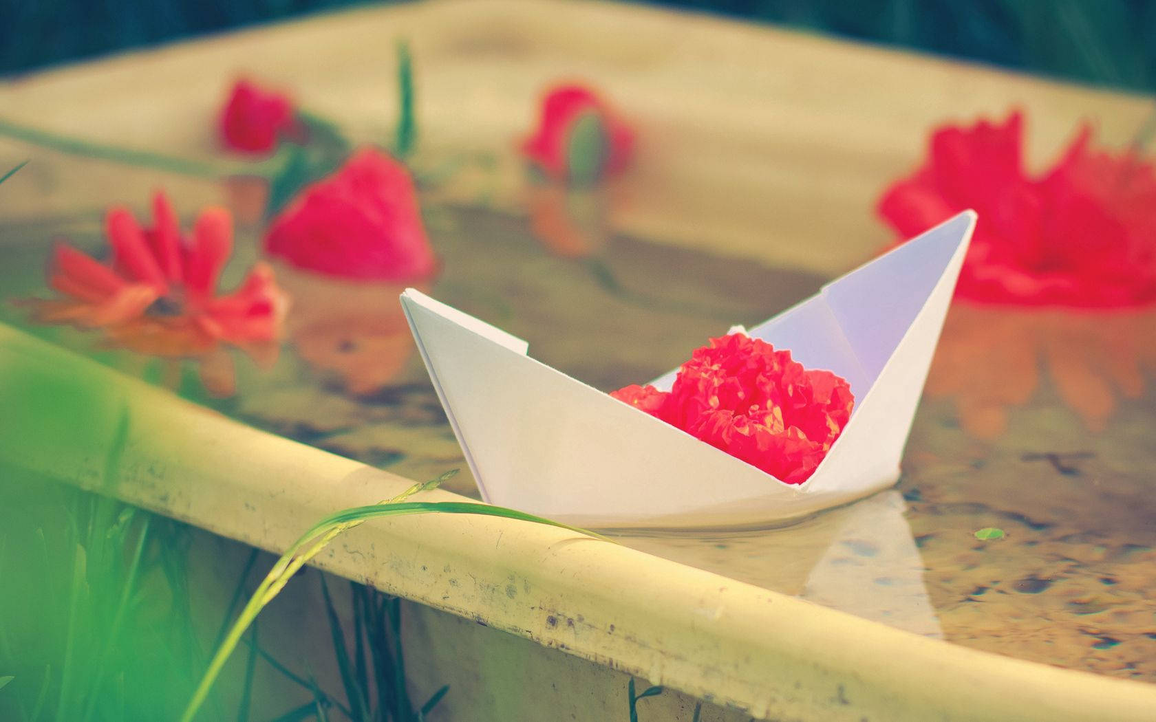 Paper Boat On A Tub Wallpaper