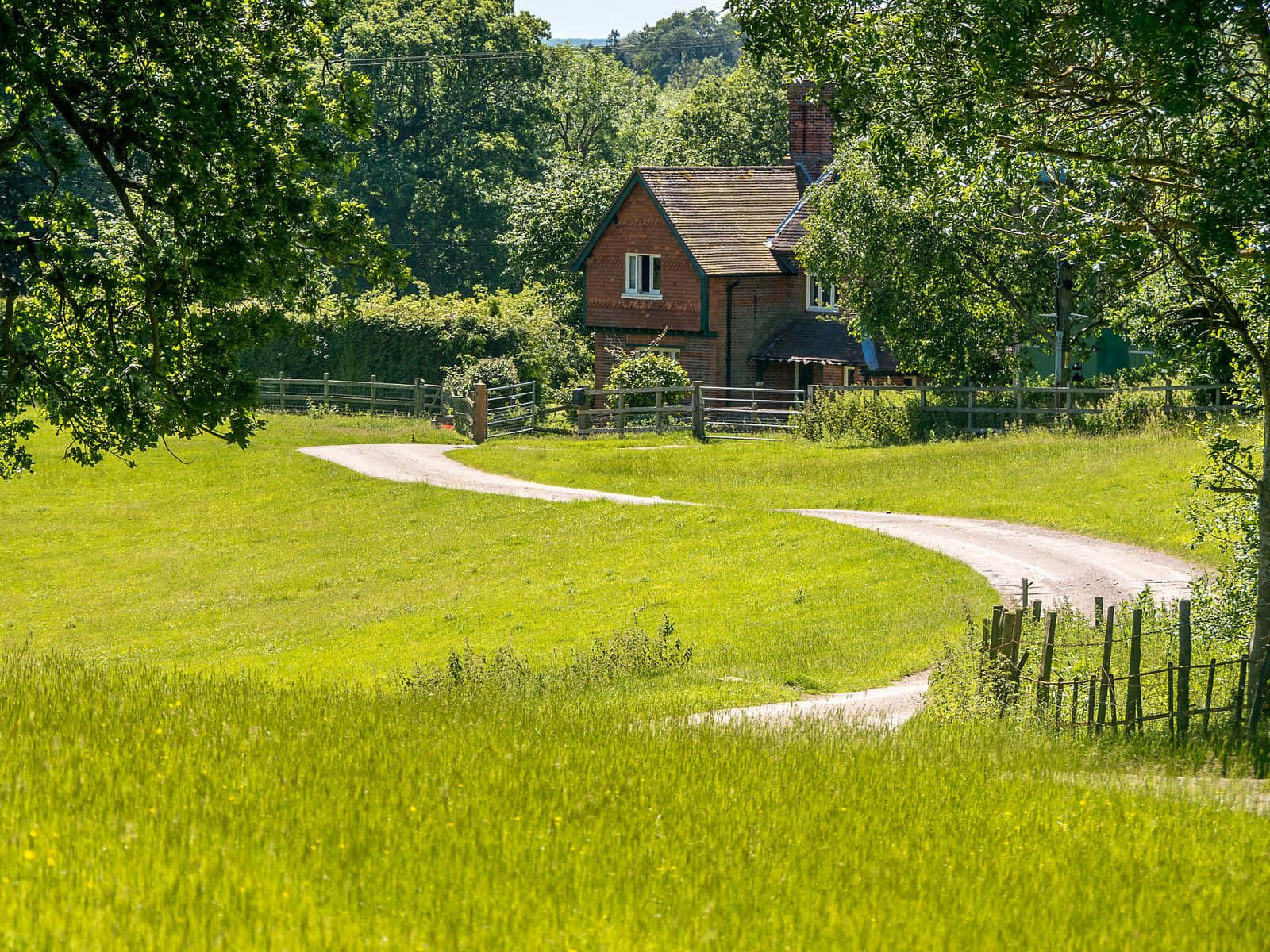 Path Leading To A Farmhouse Desktop Wallpaper