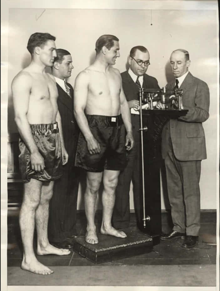 Pete Latzo's Weigh-in Wallpaper