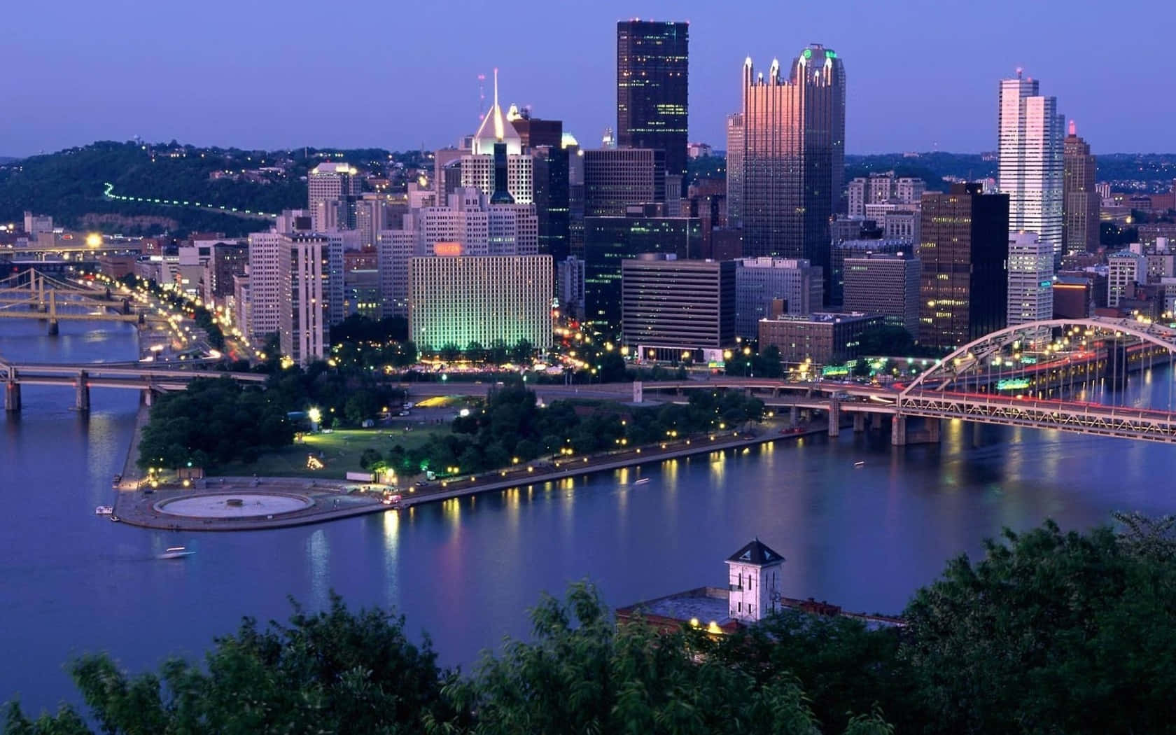 Pittsburgh Skyline River Intersection At Dusk Wallpaper