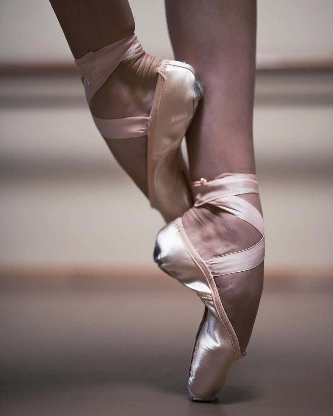 Pointe Shoes Ballerina Toes Wallpaper