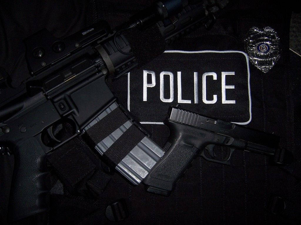 Police Gear Black Desktop Wallpaper