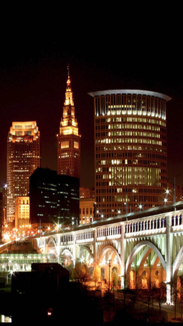 Portrait Cleveland City Night Wallpaper