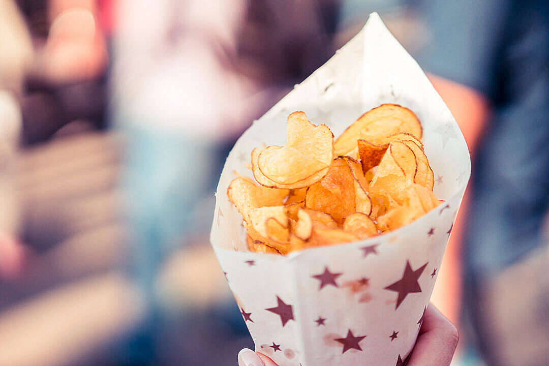 Potato Chips In Cornet Food Desktop Wallpaper