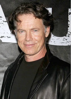 Prime Male Actor Bruce Greenwood Wallpaper