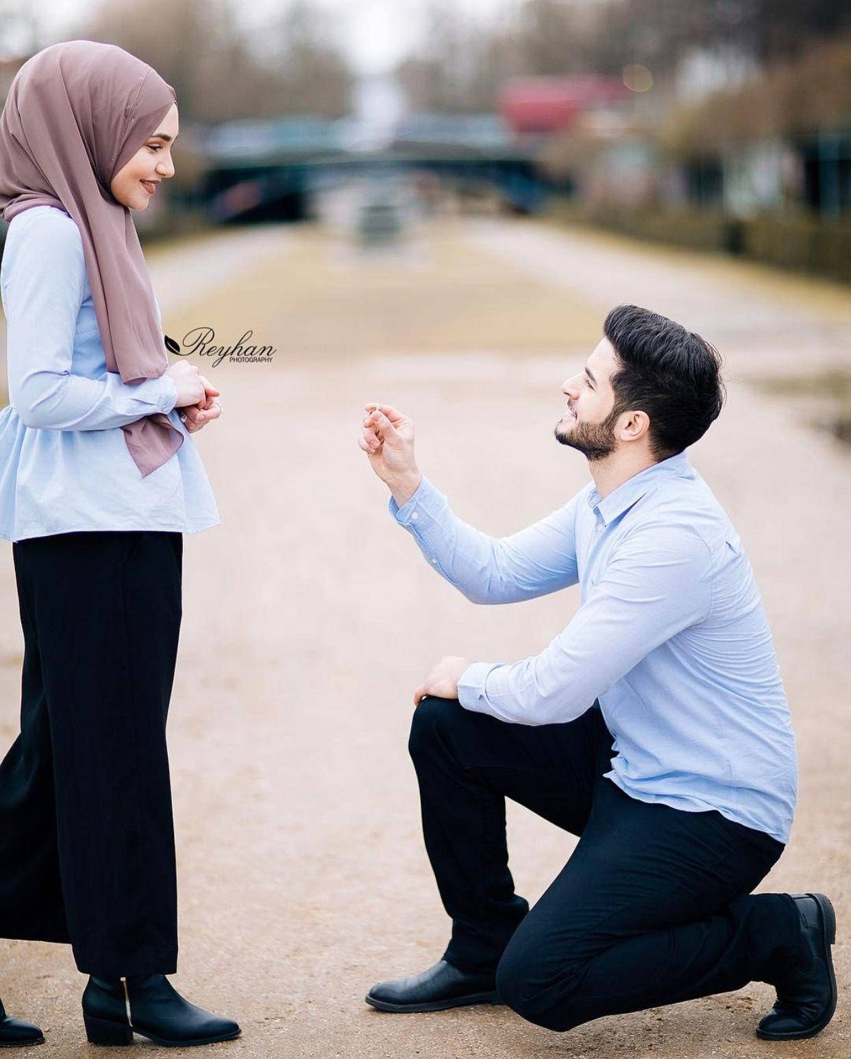 Proposing Muslim Couple Wallpaper